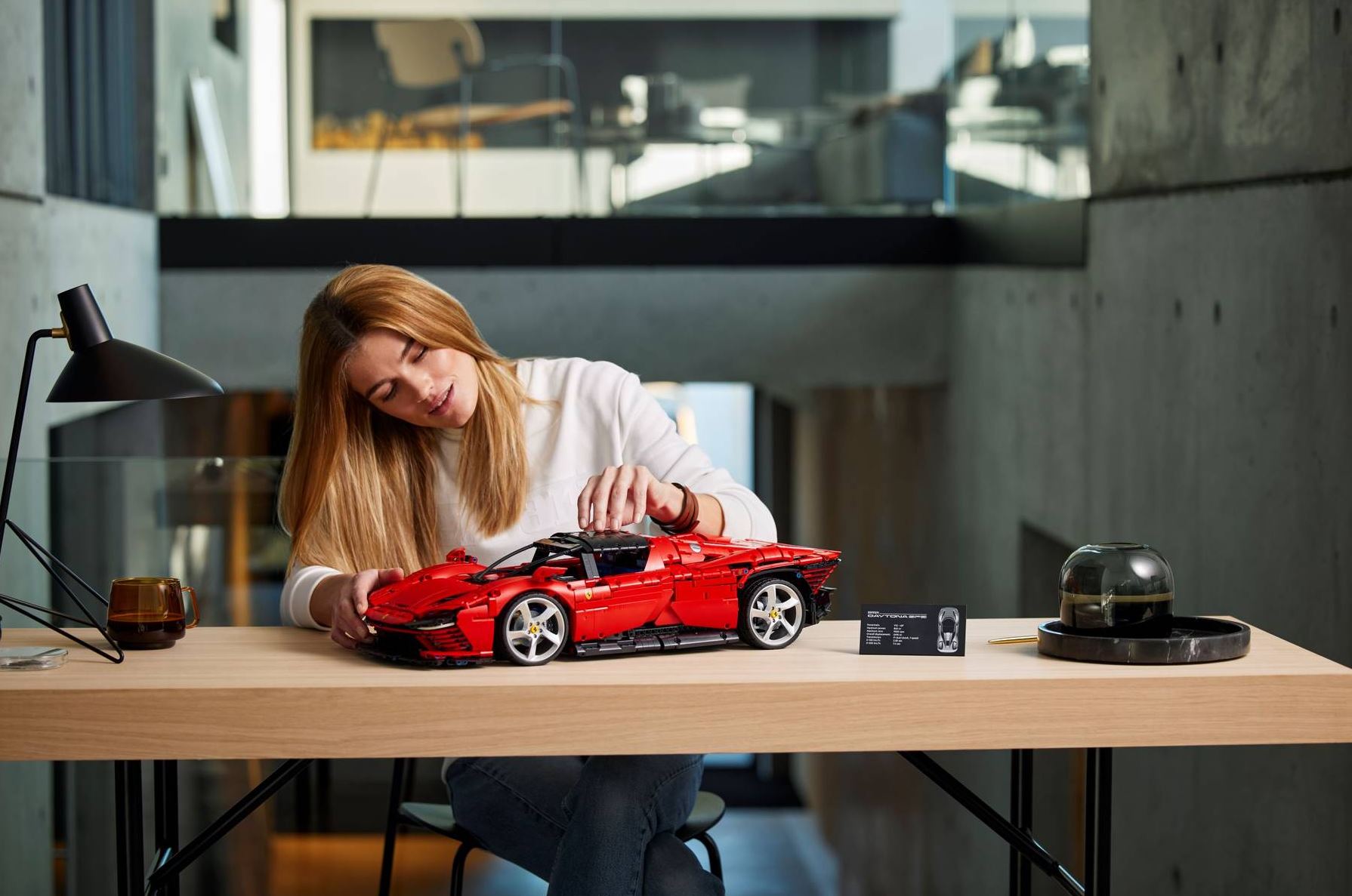 Verhuur LEGO® Ferrari Daytona SP3